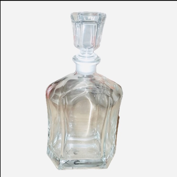 Decanter crystal heavy with stopper Perfect for wine whiskey favorite libations - Picture 12 of 13